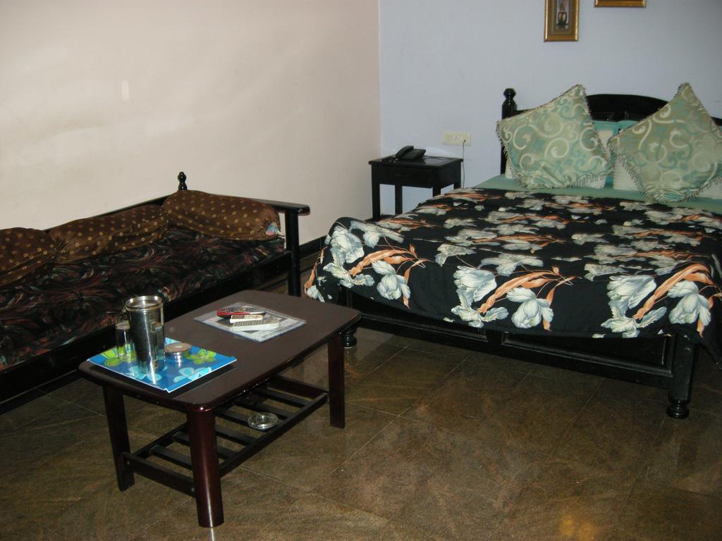 Hotel Nala Residency Tiruvannamalai Room photo
