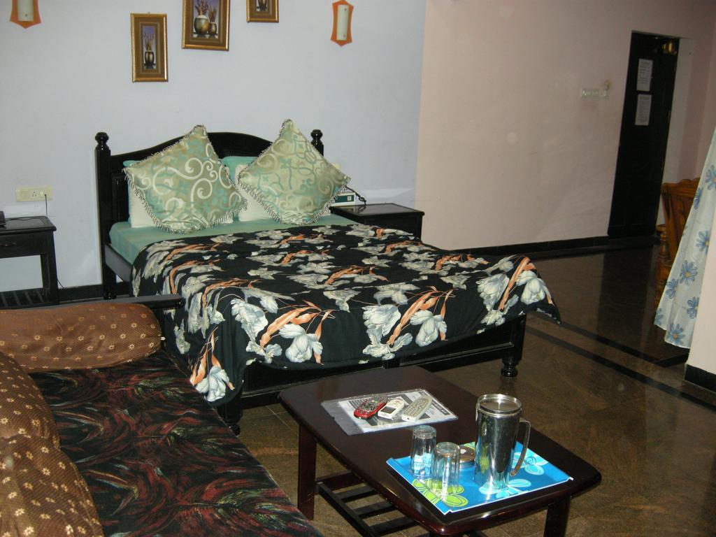 Hotel Nala Residency Tiruvannamalai Room photo